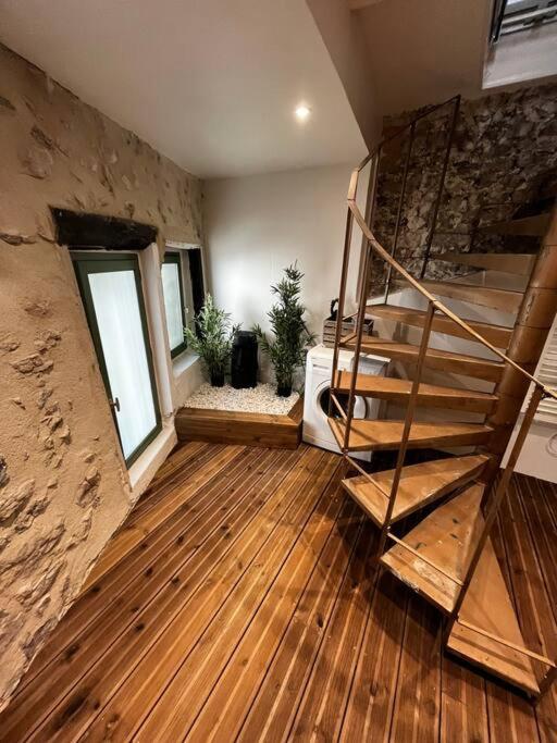 Maison Suspendue Avec Jacuzzi Privatif ポン・アン・ロワイヤン エクステリア 写真